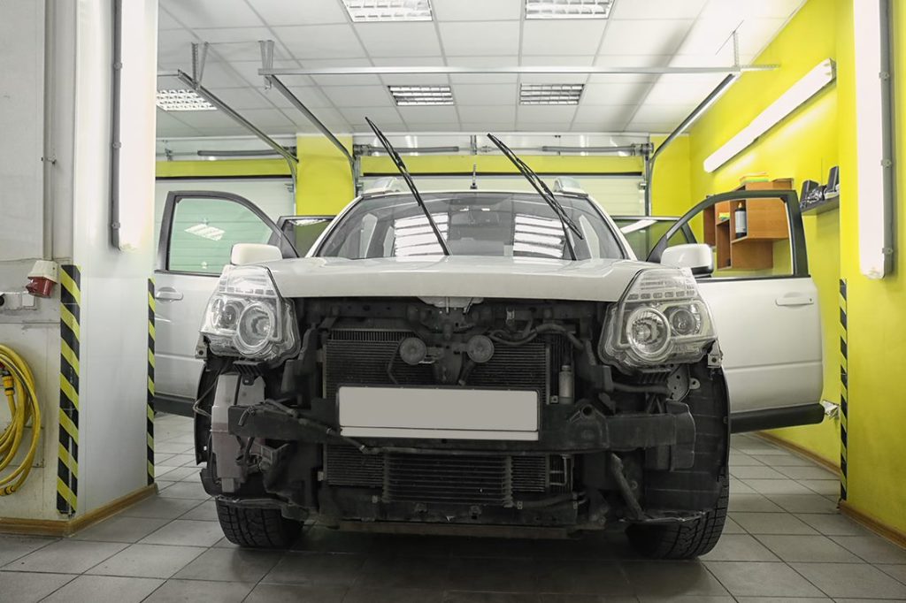 Vehicle at the collision center