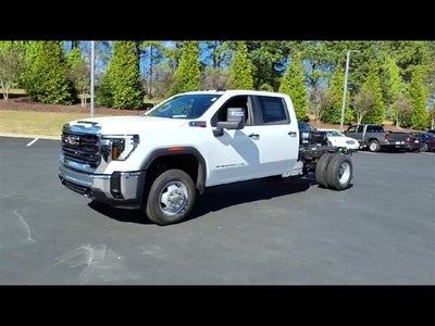 2026 GMC Sierra 3500 HD Chassis Cab Pro