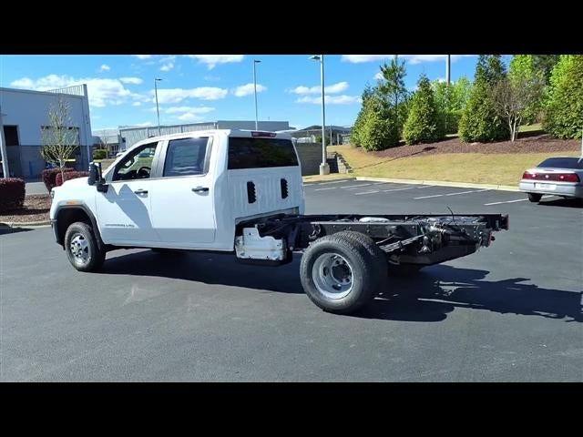 2026 GMC Sierra 3500 HD Chassis Cab Pro