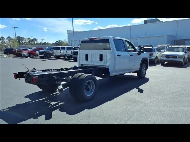 2026 GMC Sierra 3500 HD Chassis Cab Pro