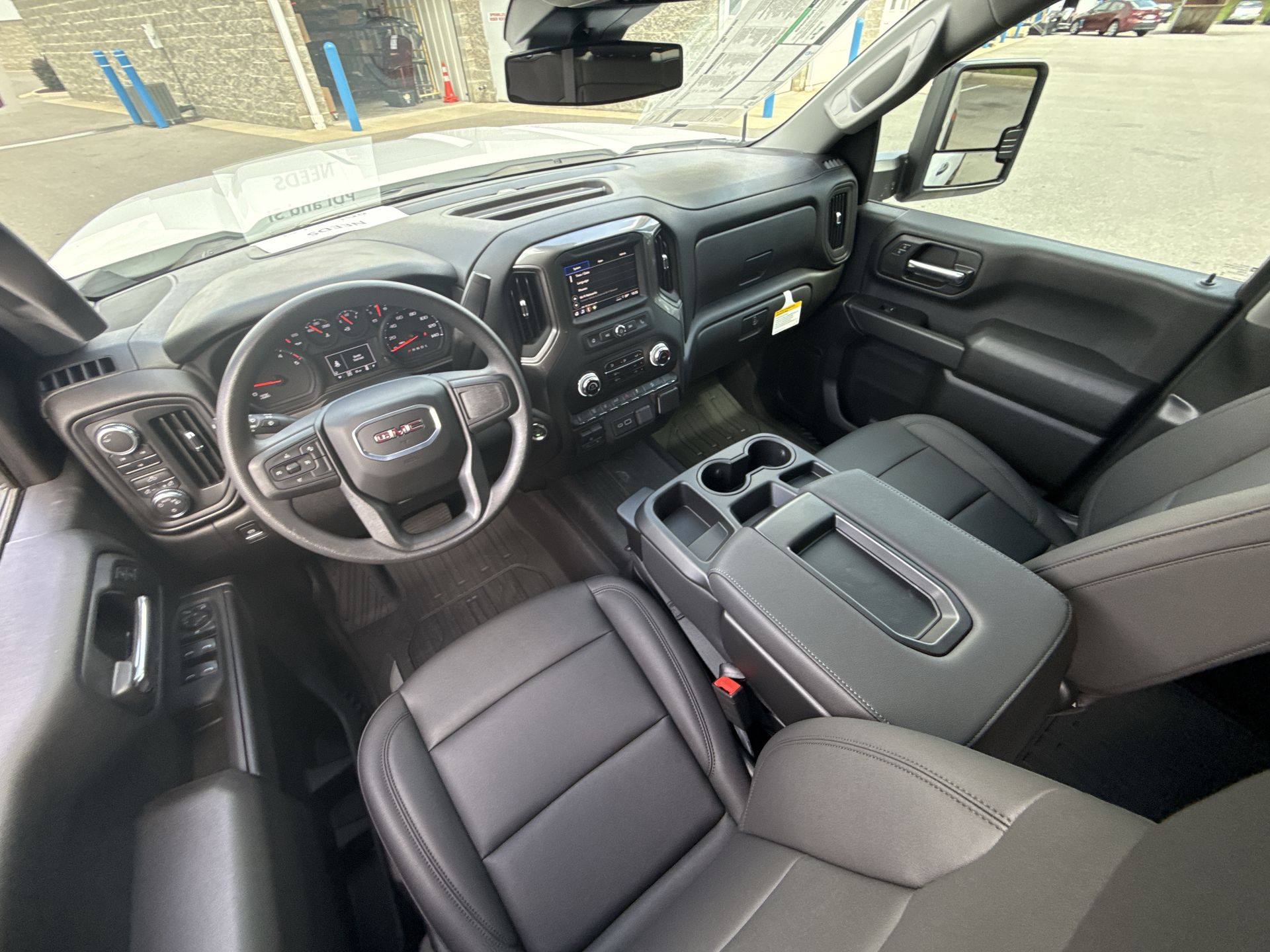 2025 GMC Sierra 2500 HD Pro