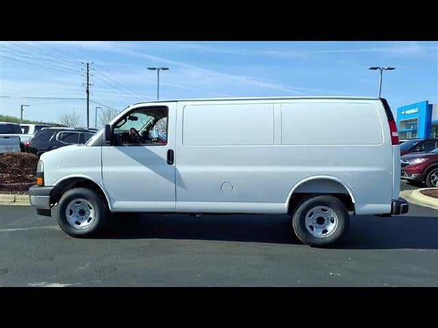 2026 GMC Savana Cargo Base