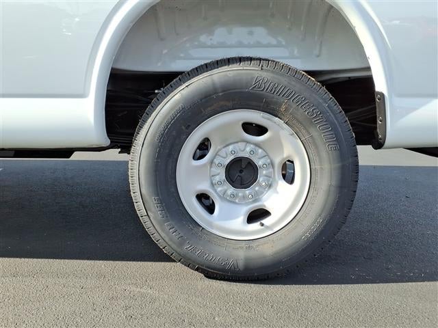 2026 GMC Savana Cargo Base