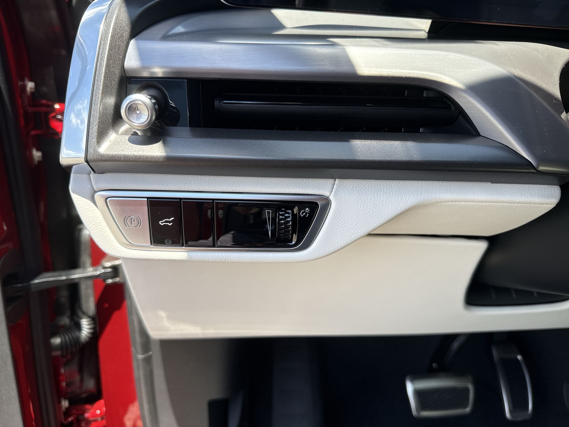 2026 Cadillac VISTIQ Base