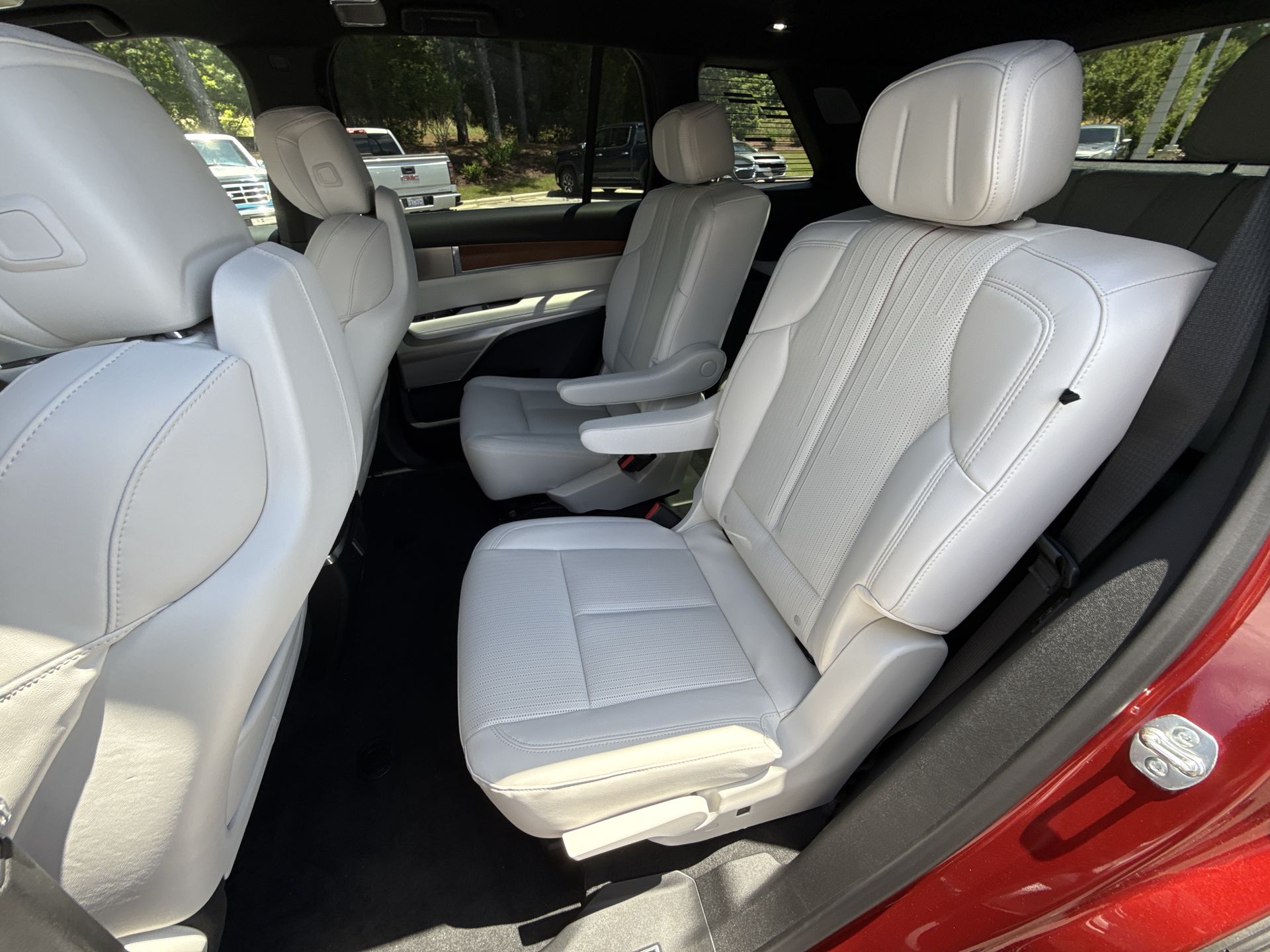 2026 Cadillac VISTIQ Base