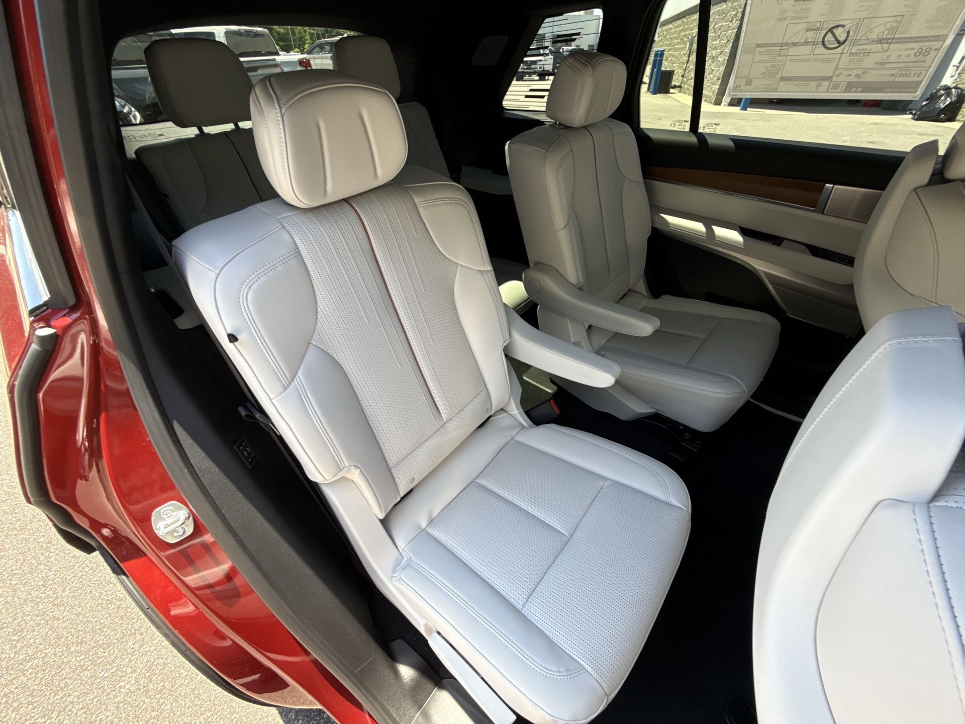 2026 Cadillac VISTIQ Base