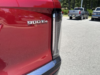 2026 Cadillac VISTIQ Base