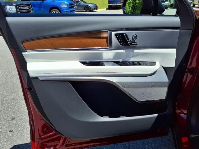 2026 Cadillac VISTIQ Base