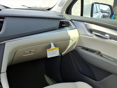 2026 Cadillac XT5 Base