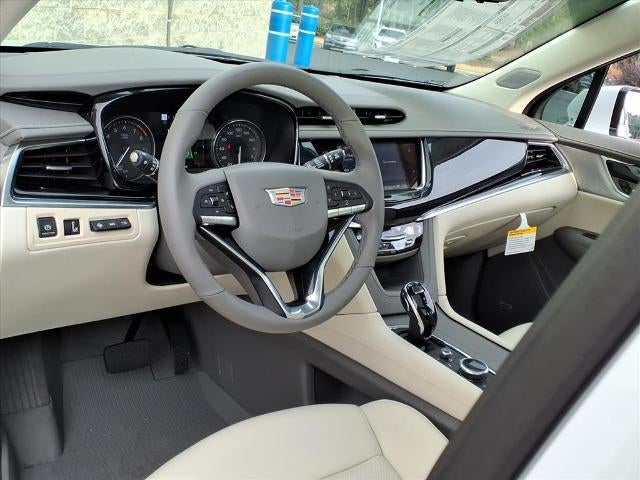 2025 Cadillac XT6 Base