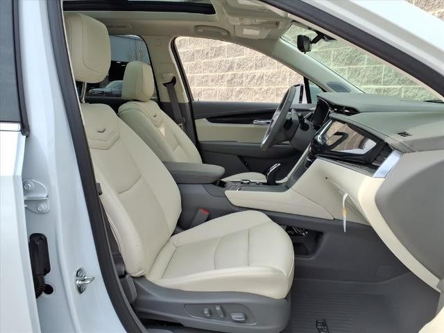 2025 Cadillac XT6 Base