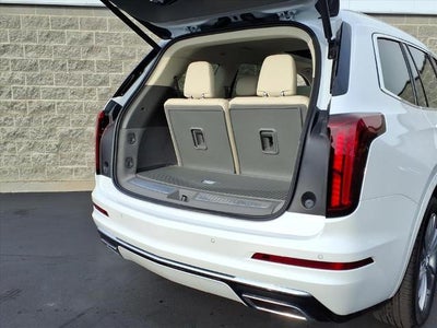 2025 Cadillac XT6 Base