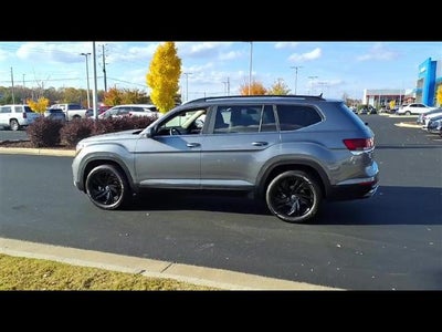2022 Volkswagen Atlas 2.0T SE w/Technology
