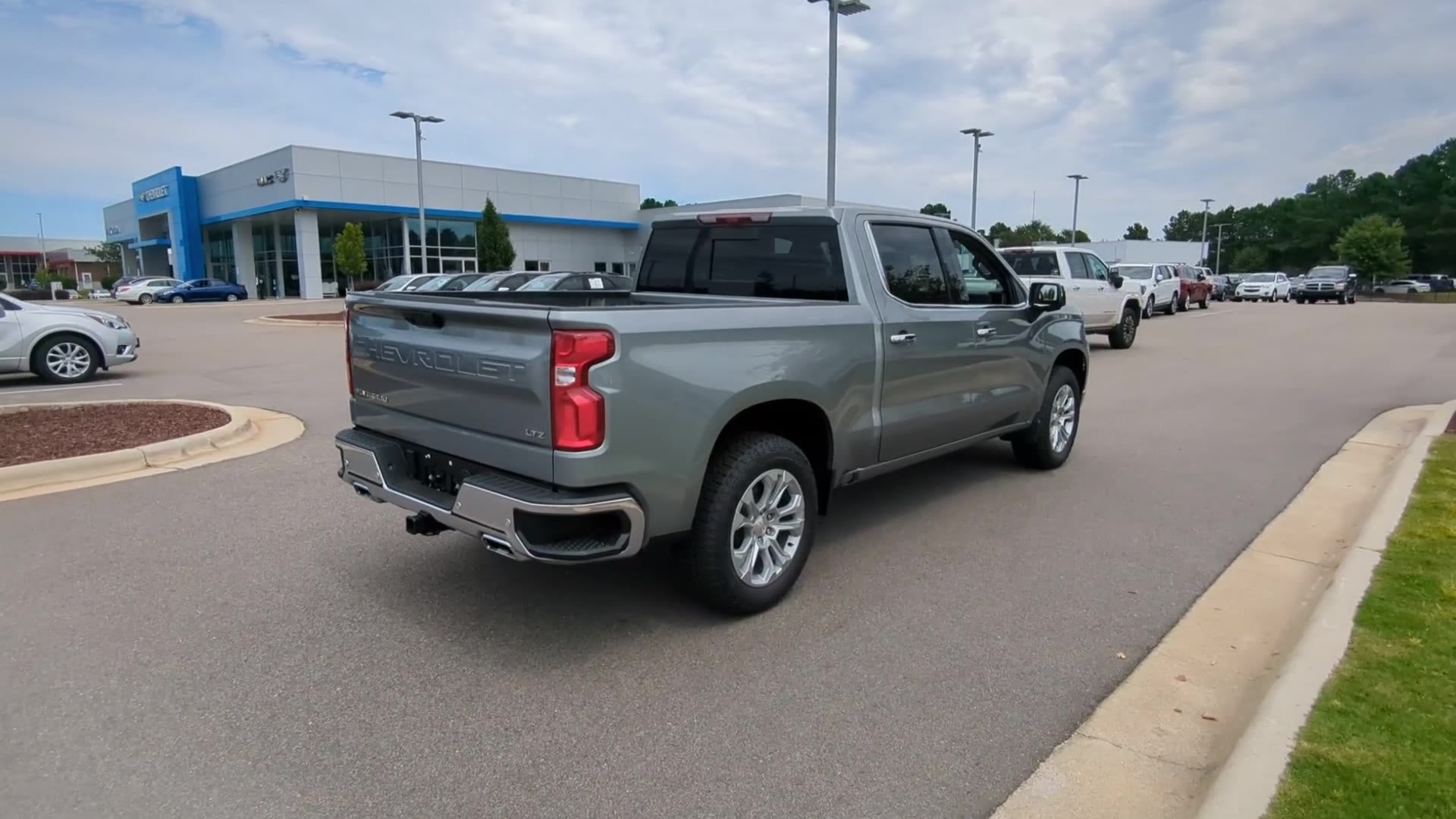 2025 Chevrolet Silverado 1500 LTZ