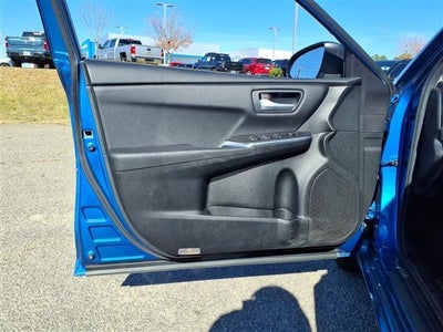 2017 Toyota Camry SE