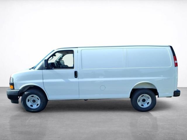 2026 Chevrolet Express Cargo 1WT