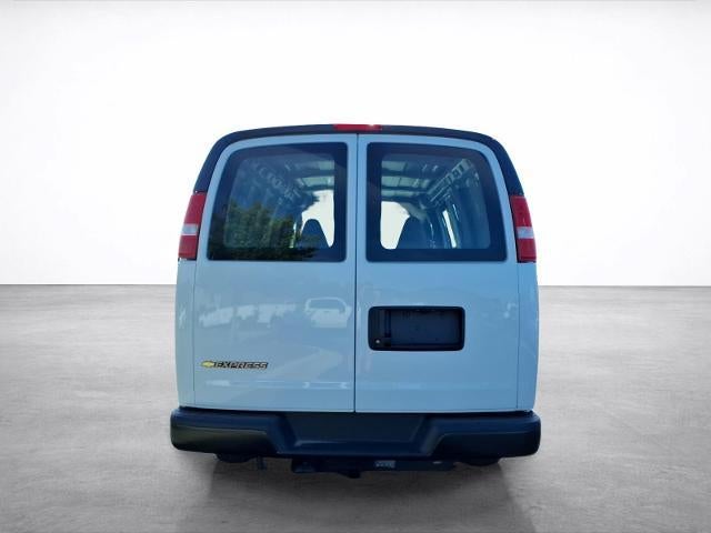 2026 Chevrolet Express Cargo 1WT