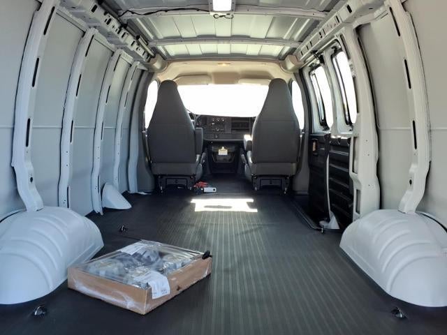 2026 Chevrolet Express Cargo 1WT