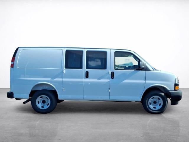 2026 Chevrolet Express Cargo 1WT