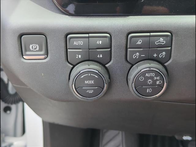 2025 Chevrolet Silverado 1500 LTZ - Photo 24