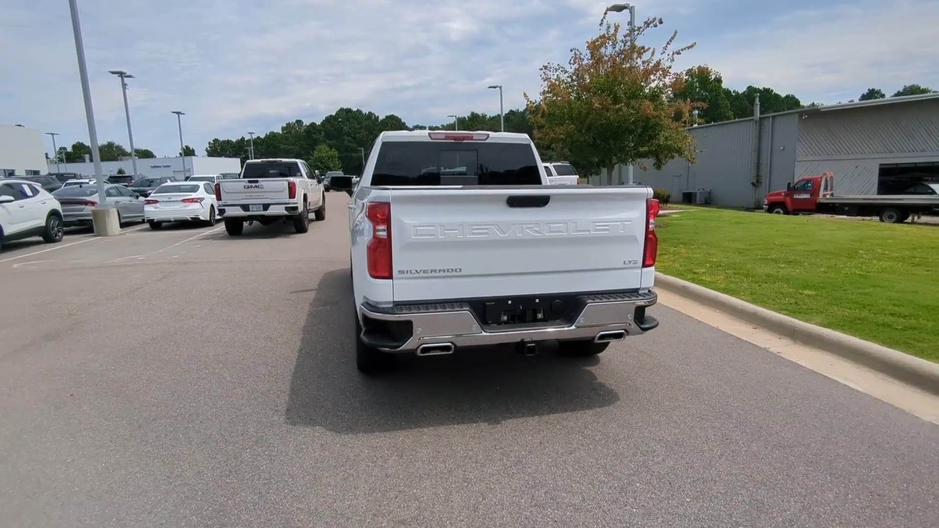 2025 Chevrolet Silverado 1500 LTZ - Photo 49