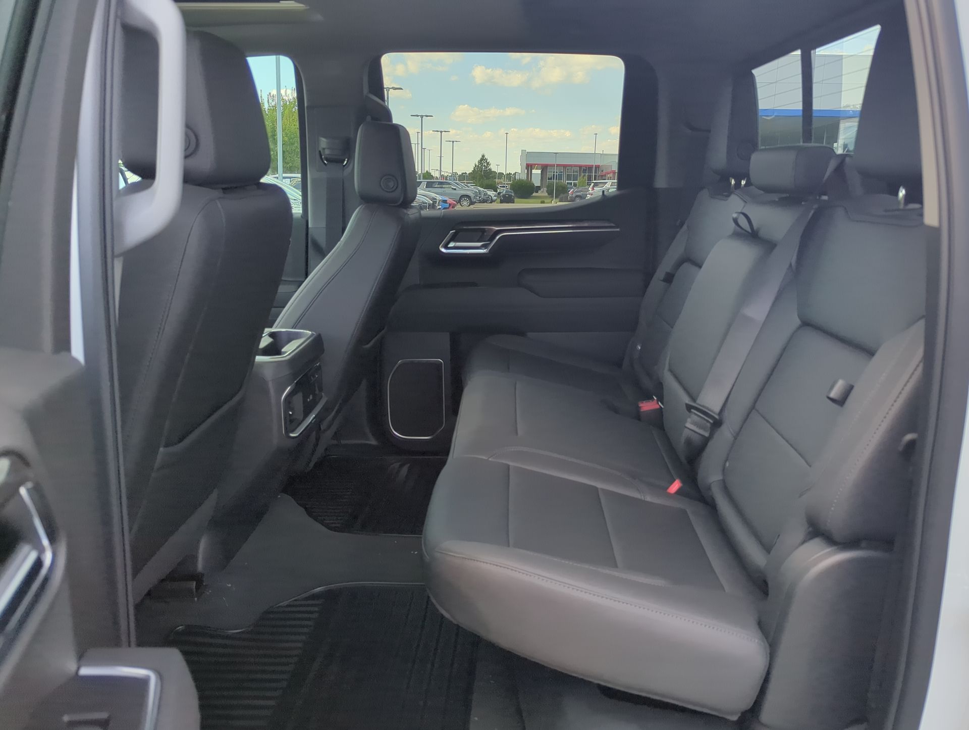 2025 Chevrolet Silverado 1500 LTZ - Photo 104