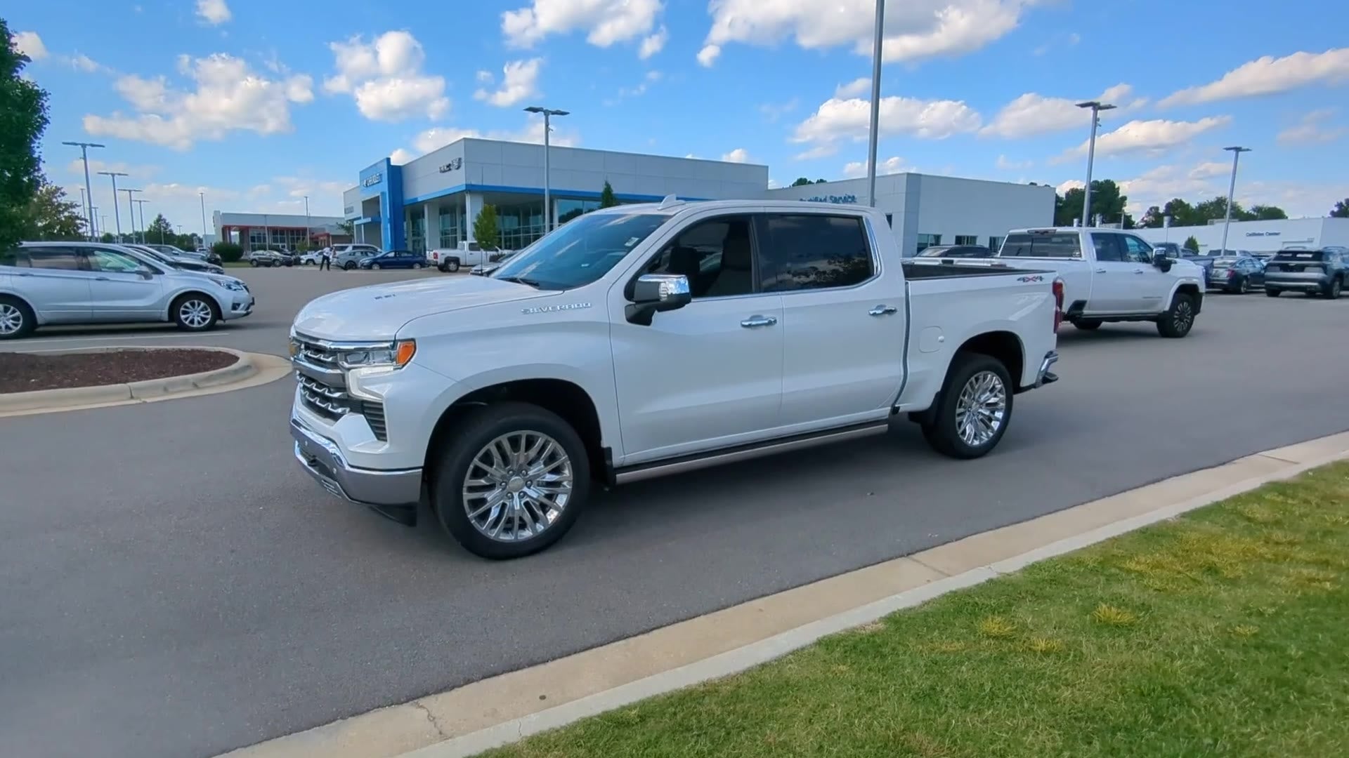 2025 Chevrolet Silverado 1500 LTZ - Photo 49