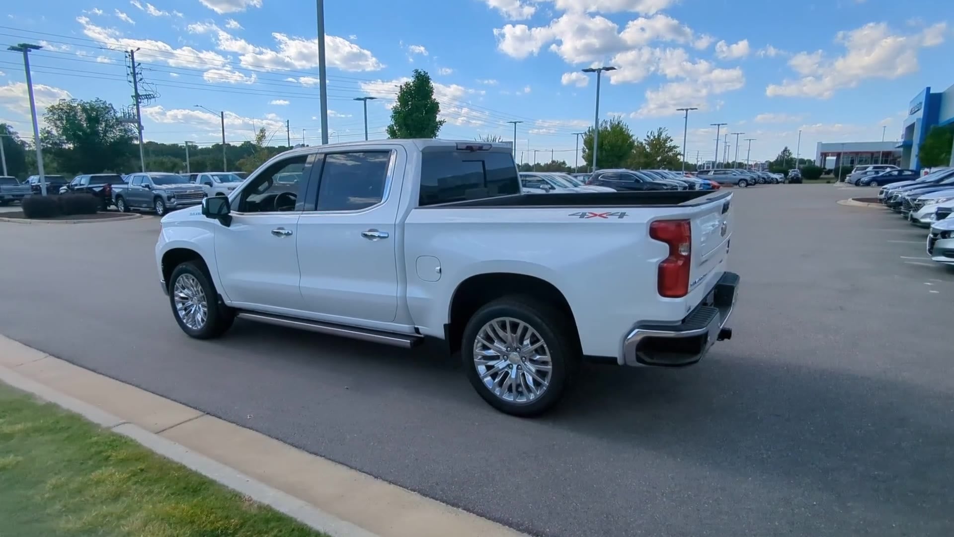 2025 Chevrolet Silverado 1500 LTZ - Photo 52