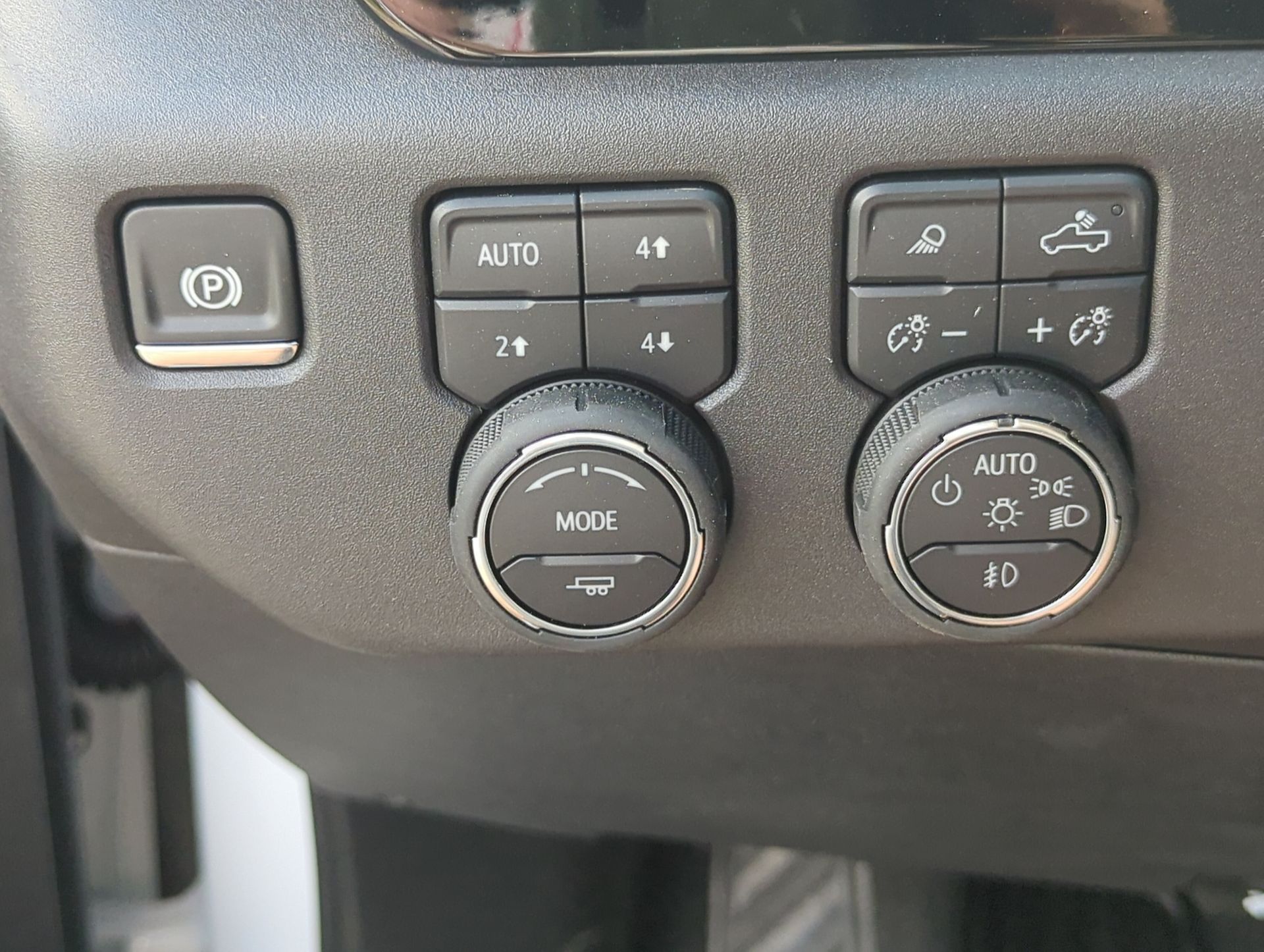 2025 Chevrolet Silverado 1500 LTZ - Photo 88